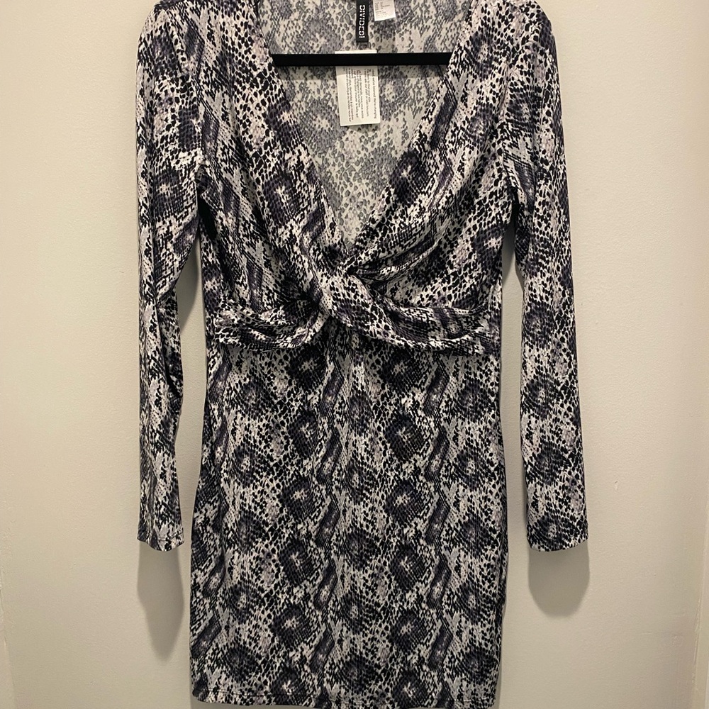 Divided H&M Snake Print CrissCross Long Sleeve Dress Women’s Size 12 Workwear